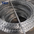 Precio barato galvanizado pesado, rollo de alambre de púas de acero inoxidable para el mar